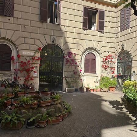 Appartamento Larisarooms Рим Екстер'єр фото