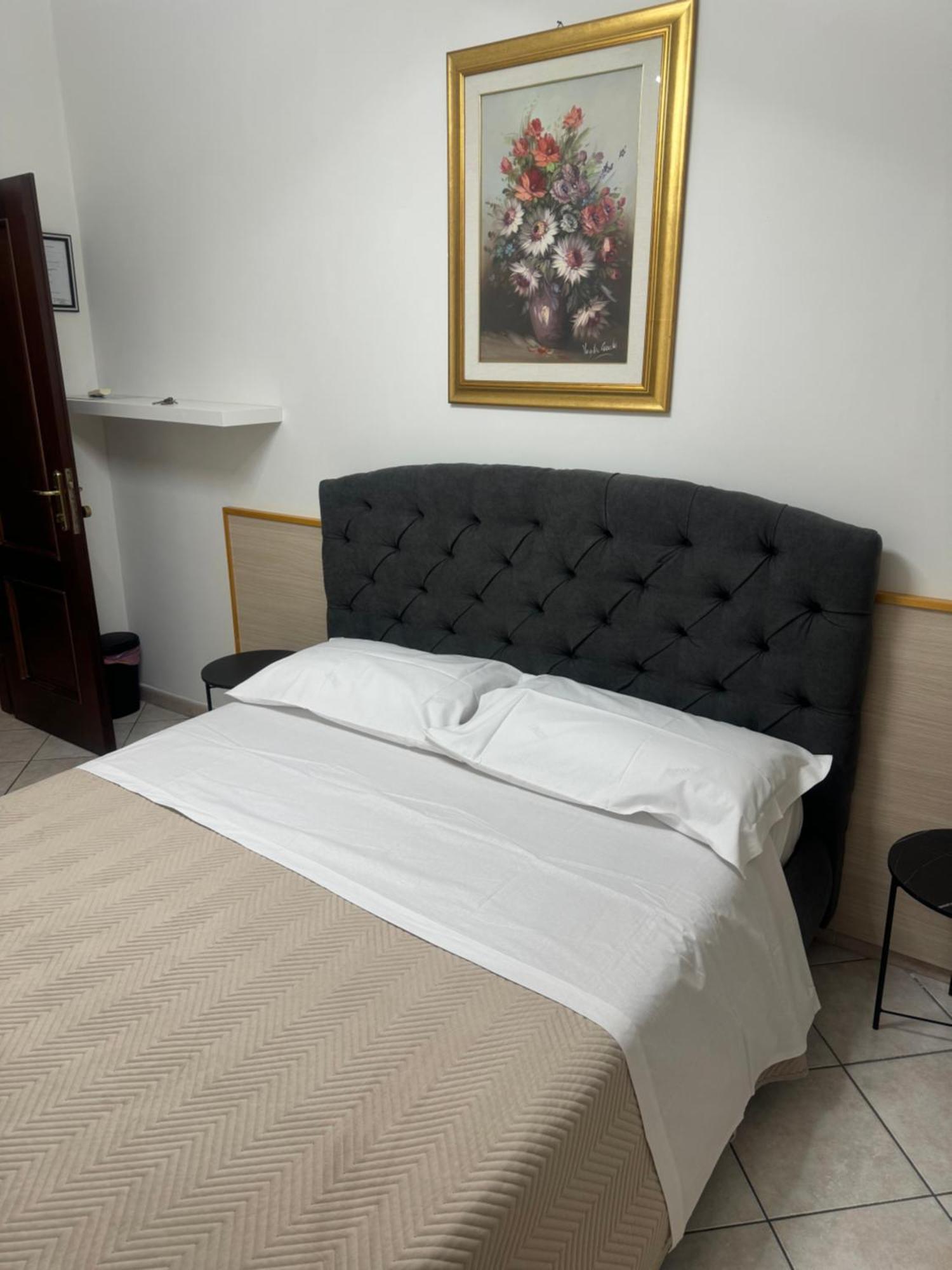 Appartamento Larisarooms Рим Екстер'єр фото