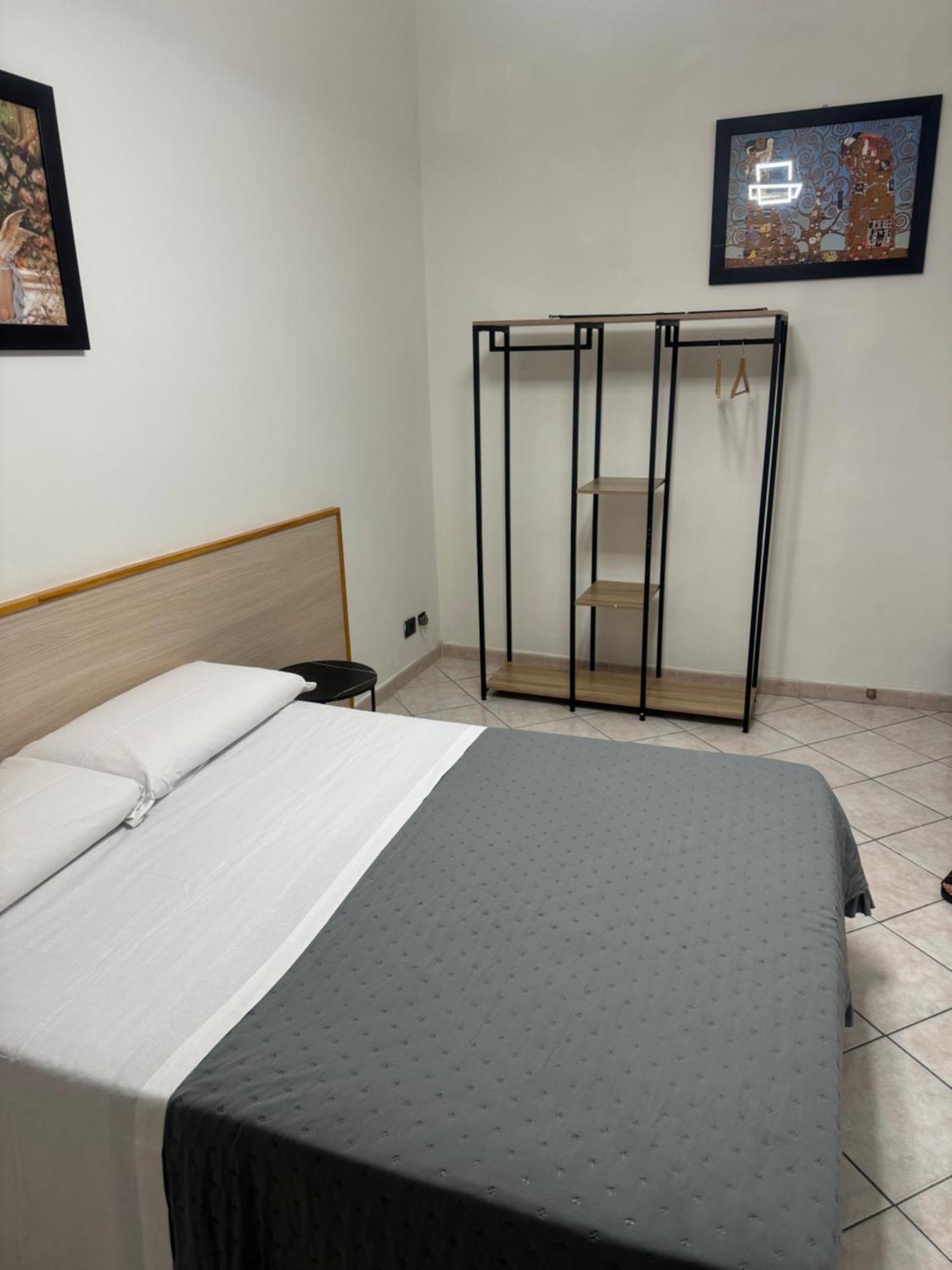 Appartamento Larisarooms Рим Екстер'єр фото