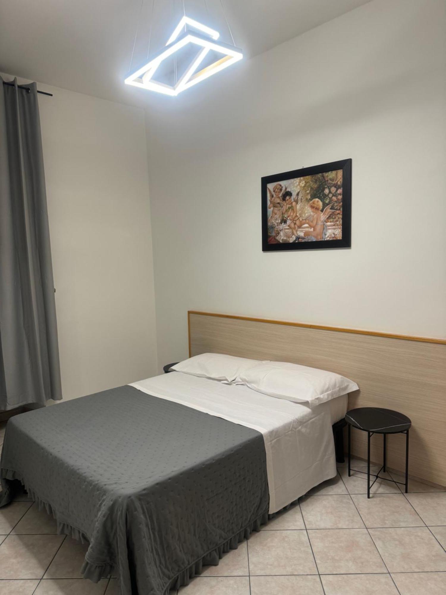 Appartamento Larisarooms Рим Екстер'єр фото