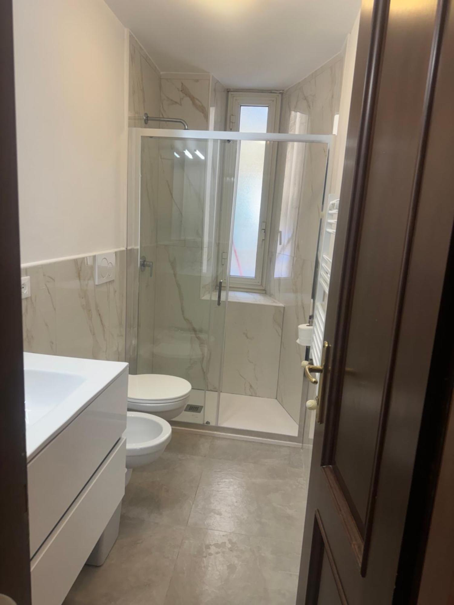 Appartamento Larisarooms Рим Екстер'єр фото